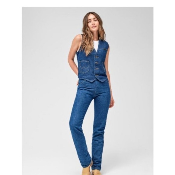 Retro Wrangler Women's Size 32” Cowboy Cut Slim Boot Leg Jeans Pants - Picture 2 of 6